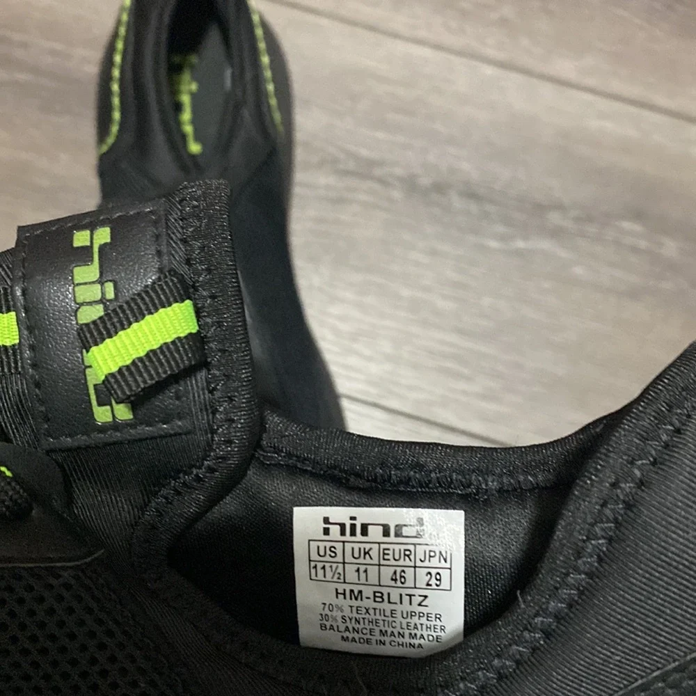 NWOT!‎ Hind Black and Green Men's Athletic Shoes